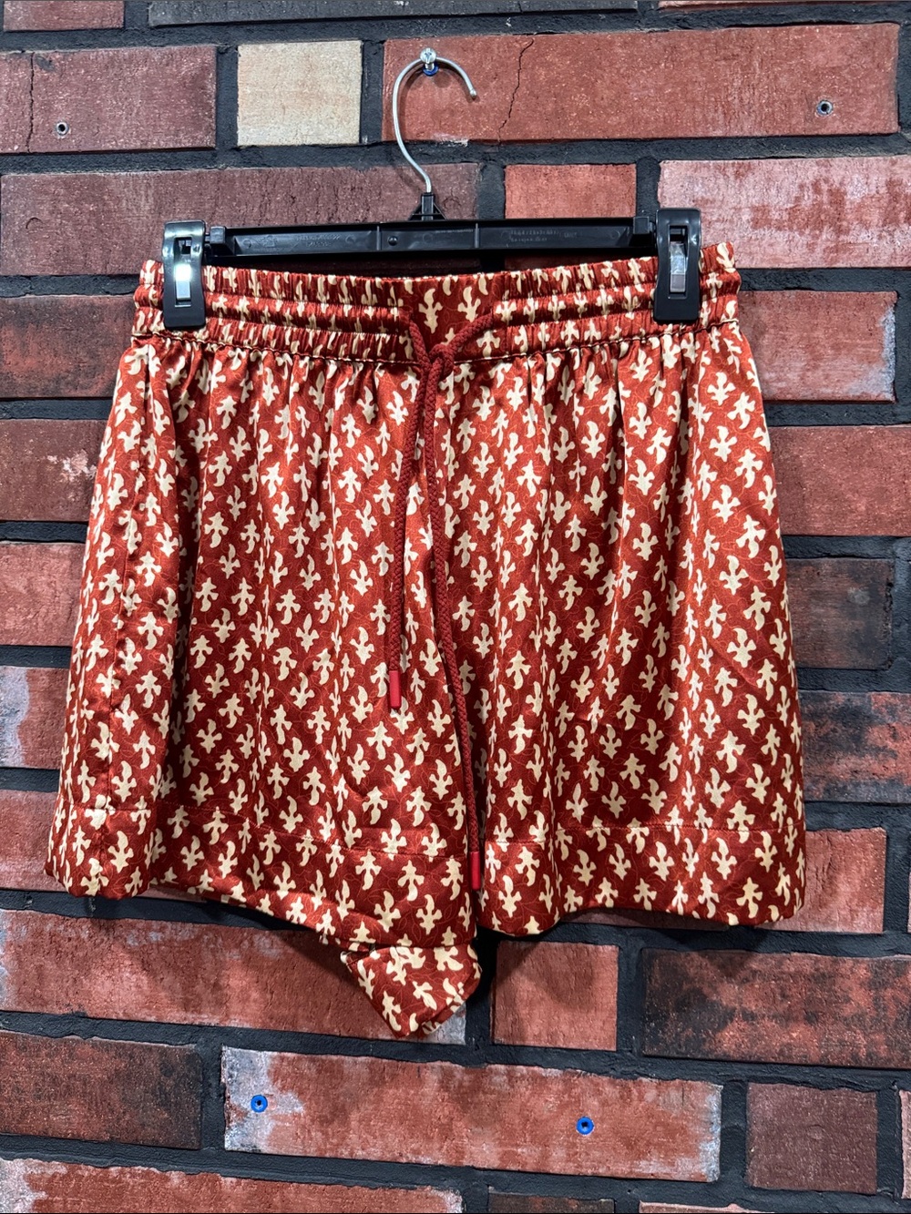 Elan Patterned Drawstring Shorts - Picture 2 of 7